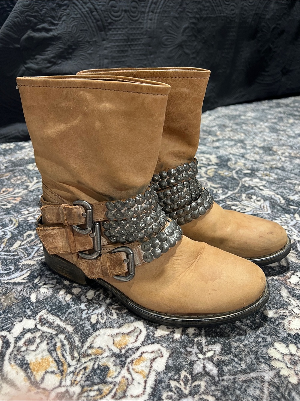 Steve Madden Studdup Women's Tan Studded Buckle Ankle Boots